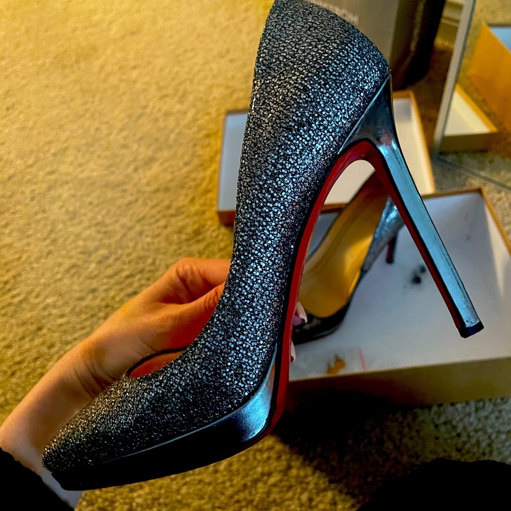 Christian louboutin shoes size 38.5